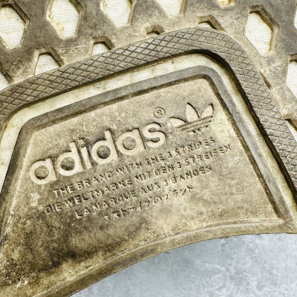 Adidas Foot Locker x NMD_R1 'Grey Four' Sneakers Size 6.5 - Picture 10 of 11
